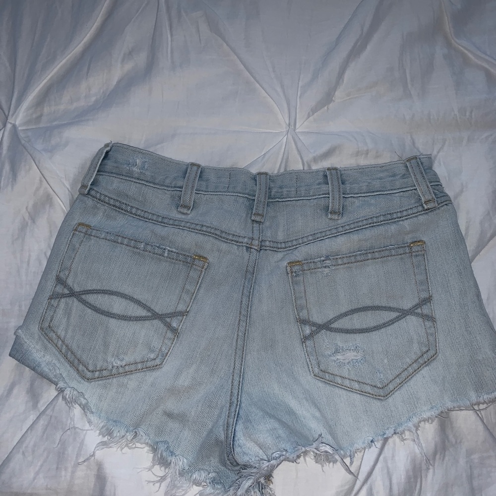 Light Wash Ripped Shorts - Picture 2 of 3